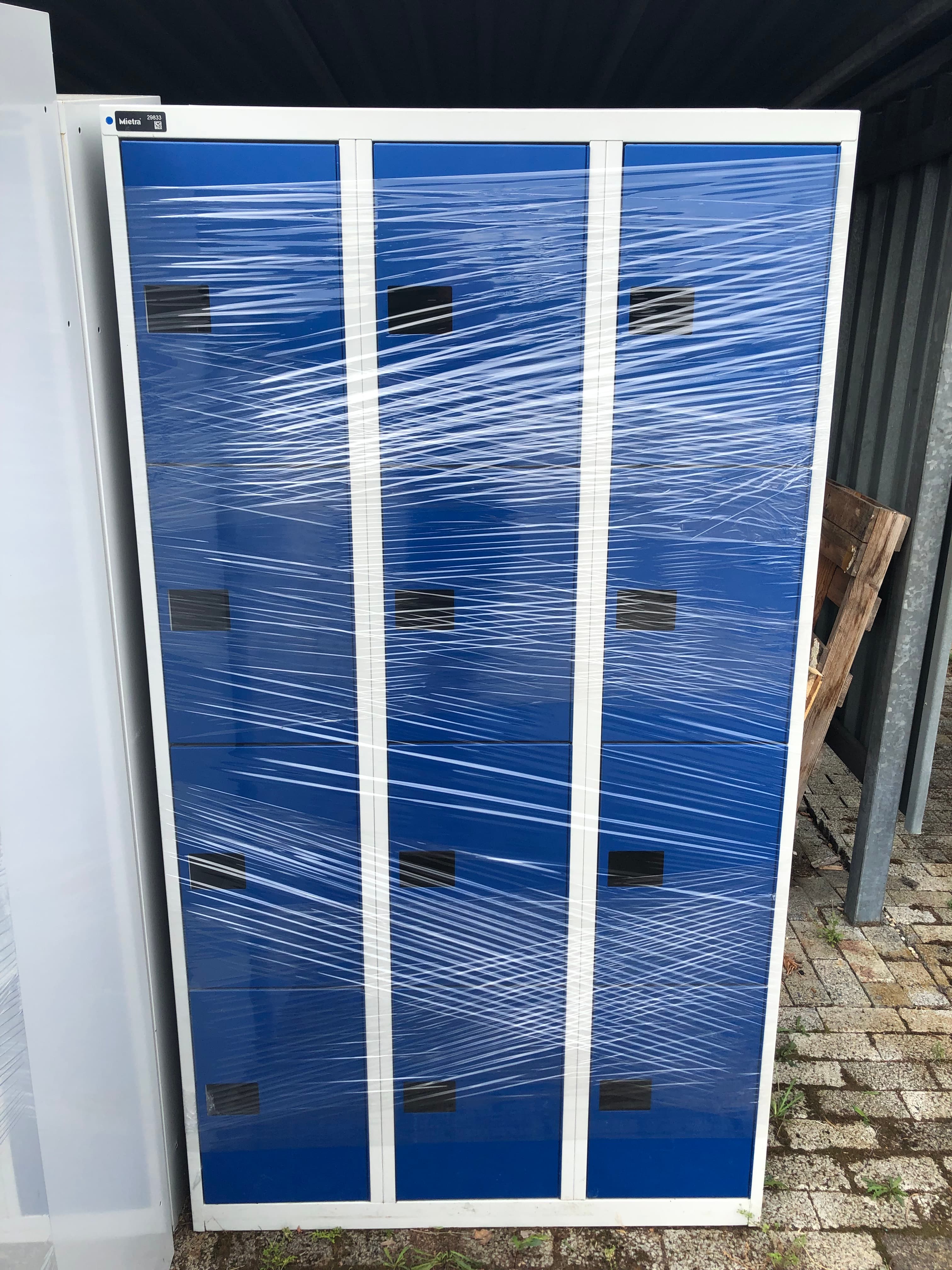 Schließfach-Schrank,12 Fächer, G643-0-R5010-V1L mit Schließsystem