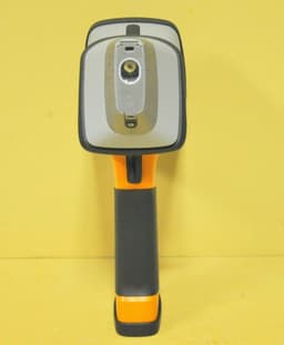 Hitachi X-MET8000 Expert handheld XRF Analyzer 2